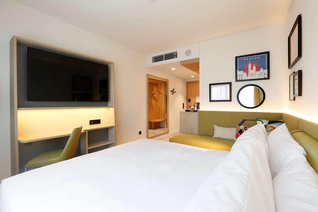 Hampton By Hilton Krakow Airport Hotel Balice Phòng bức ảnh